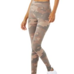 NWOT ALO Yoga Vapor Leggings